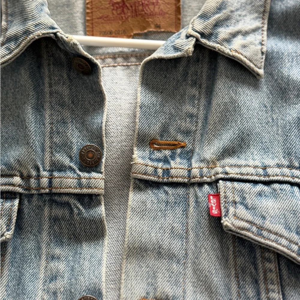 Vintage Levi’s Jean Jacket - Picture 9 of 10